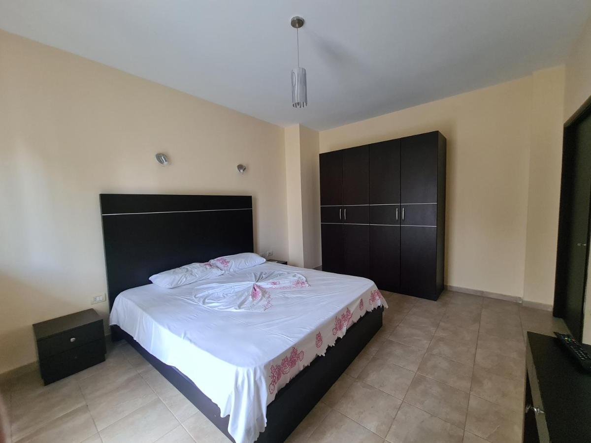 Hotel Kukesi Lini Exteriör bild